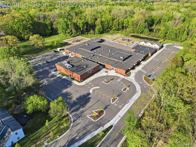 53568 Wolf Drive, Shelby Charter Township, MI 48316