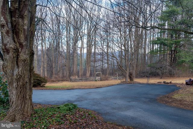 12 PHILLIPS LN, Chester Springs, PA 19425