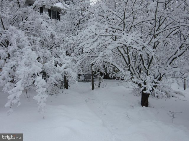 12 PHILLIPS LN, Chester Springs, PA 19425