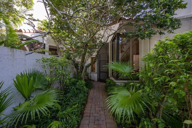 2592 Sheltingham Drive, Wellington, FL 33414