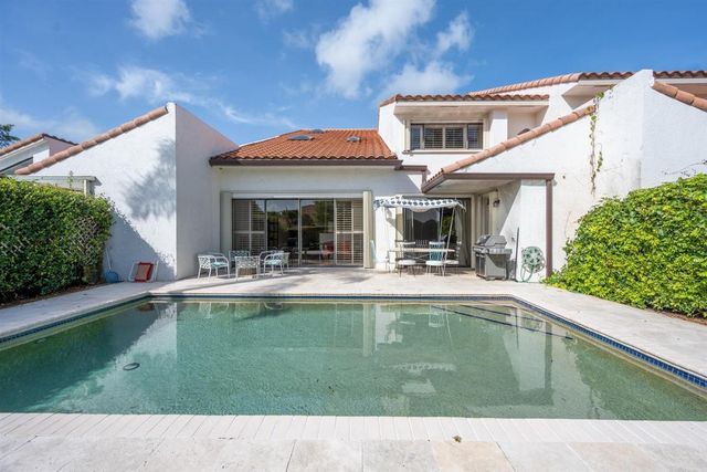 2592 Sheltingham Drive, Wellington, FL 33414