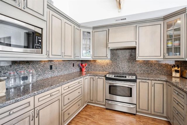 2592 Sheltingham Drive, Wellington, FL 33414