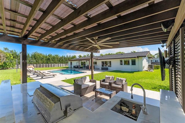 12904 SW 116th Ct, Miami, FL 33176