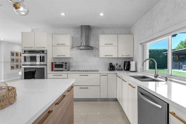 12904 SW 116th Ct, Miami, FL 33176