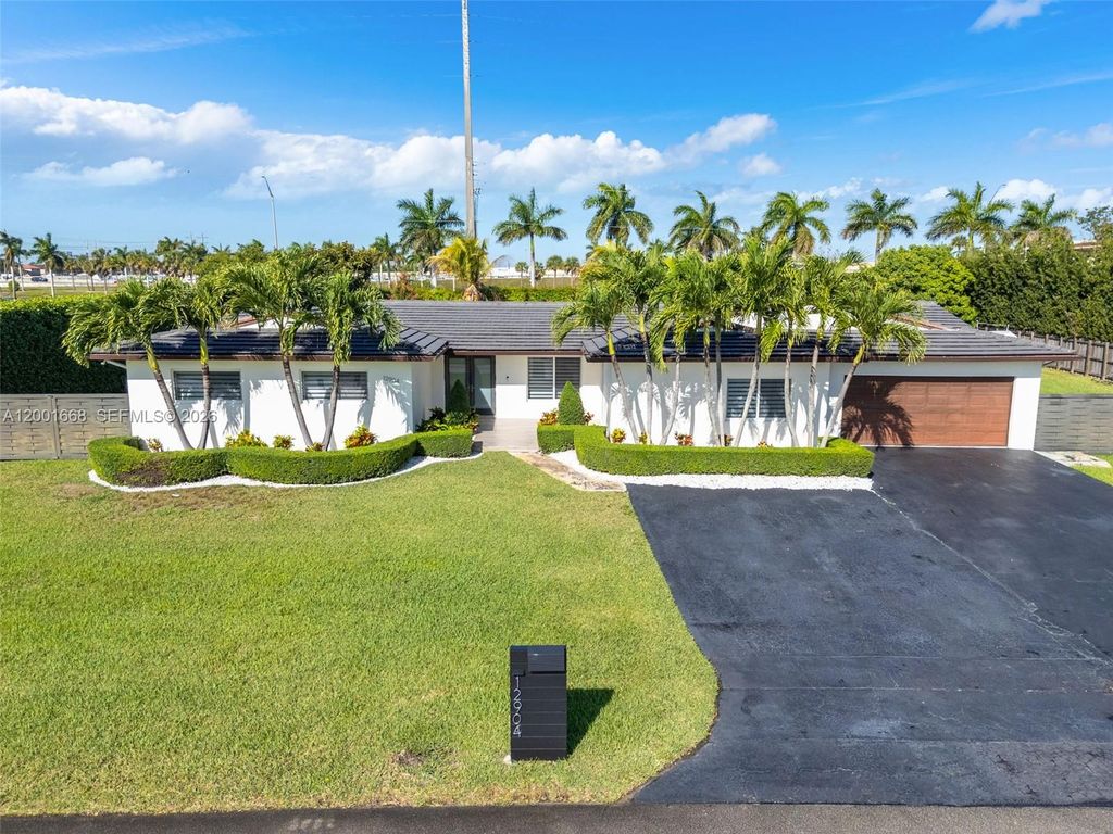 12904 SW 116th Ct, Miami, FL 33176