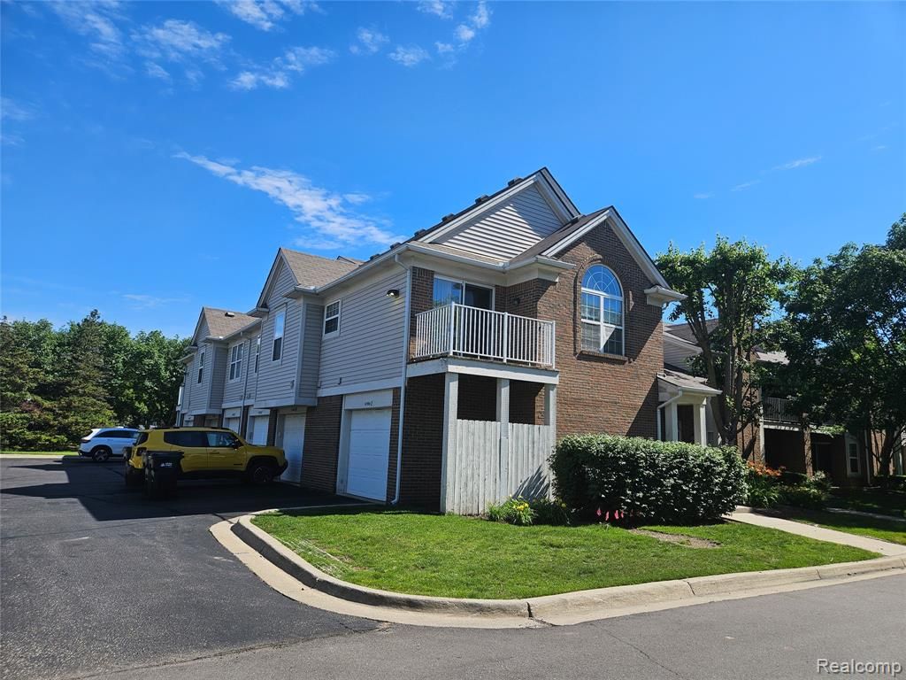 14504 Holborn Drive, Sterling Heights, MI 48313