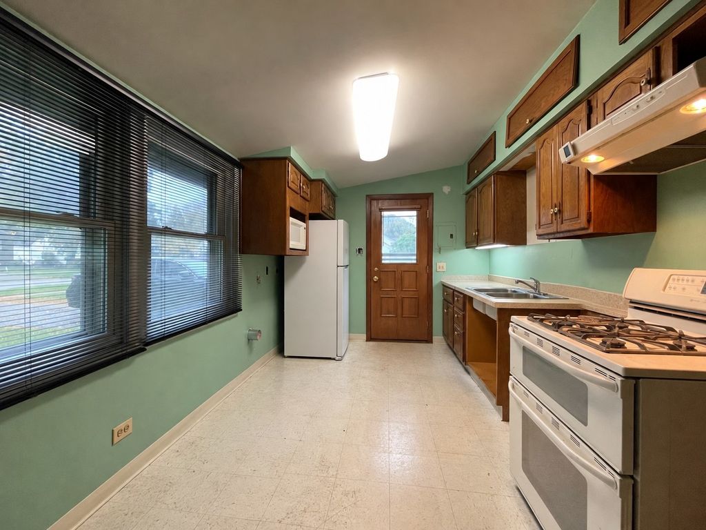 2086 Nimitz Drive, Des Plaines, IL 60018 — photo 4
