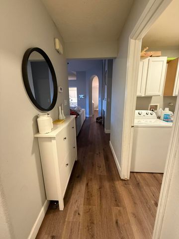 945 Somerset Meadows Drive, Rio Rancho, NM 87144