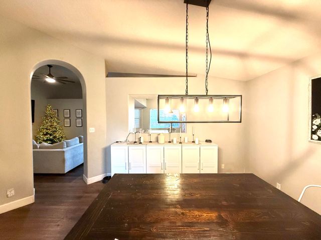 945 Somerset Meadows Drive, Rio Rancho, NM 87144