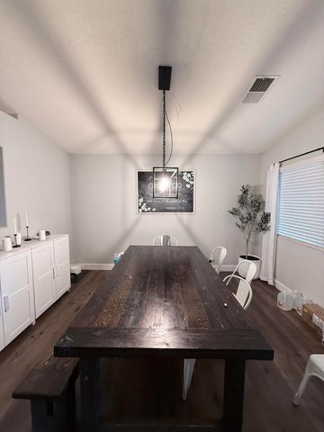 945 Somerset Meadows Drive, Rio Rancho, NM 87144