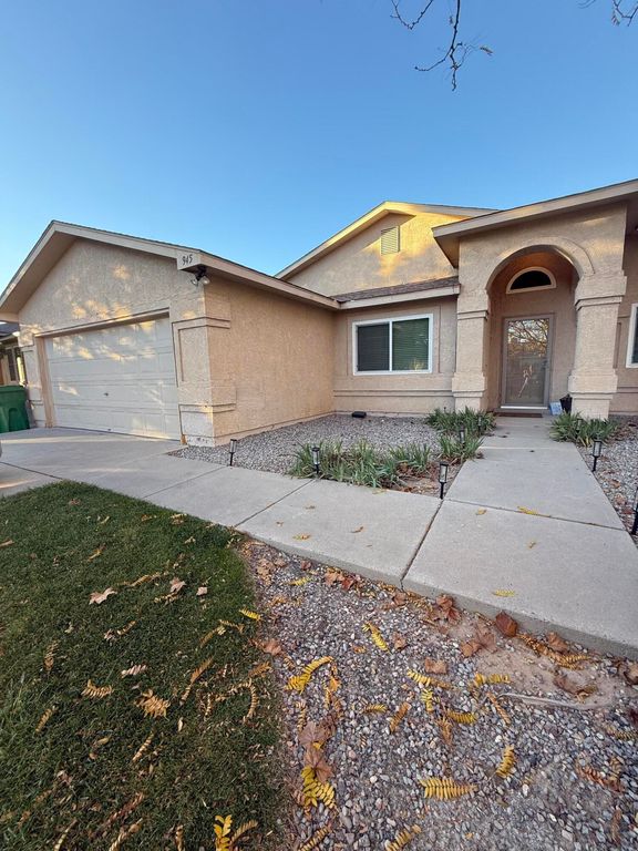945 Somerset Meadows Drive, Rio Rancho, NM 87144