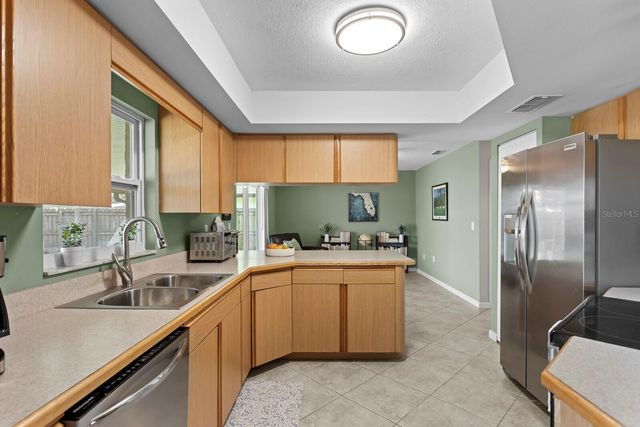 6809 CIRCLECREEK DRIVE, Pinellas Park, FL 33781