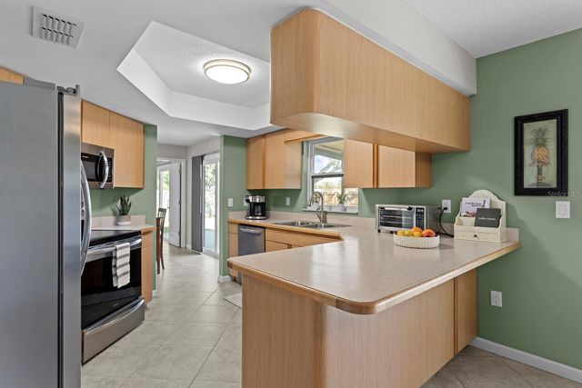 6809 CIRCLECREEK DRIVE, Pinellas Park, FL 33781