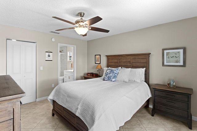 6809 CIRCLECREEK DRIVE, Pinellas Park, FL 33781