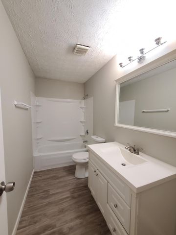 3216-3218 Independence Street, Grove City, OH 43123