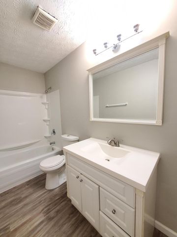 3216-3218 Independence Street, Grove City, OH 43123