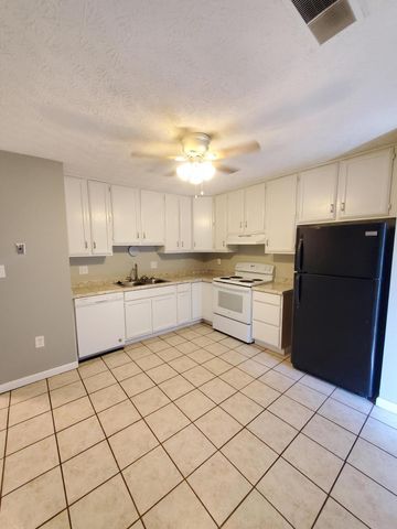 3216-3218 Independence Street, Grove City, OH 43123