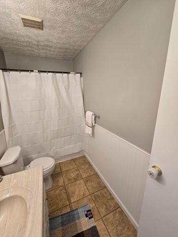 3216-3218 Independence Street, Grove City, OH 43123