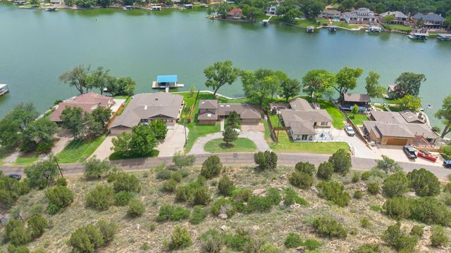 326 N Shore Drive, Amarillo, TX 79118