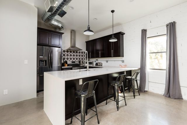 7505 E MAIN Street B, Scottsdale, AZ 85251