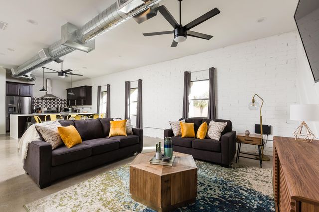 7505 E MAIN Street B, Scottsdale, AZ 85251