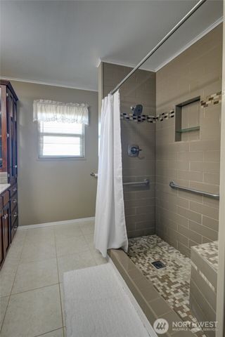 316 Beacon Hill Drive, Hoquiam, WA 98550