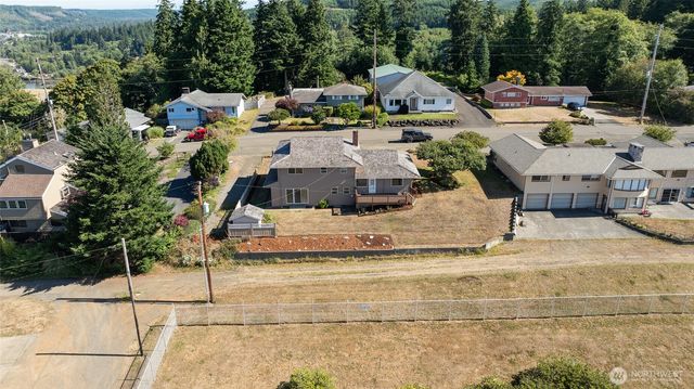 316 Beacon Hill Drive, Hoquiam, WA 98550