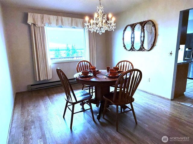 316 Beacon Hill Drive, Hoquiam, WA 98550