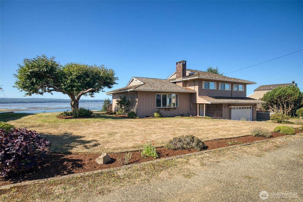 316 Beacon Hill Drive, Hoquiam, WA 98550