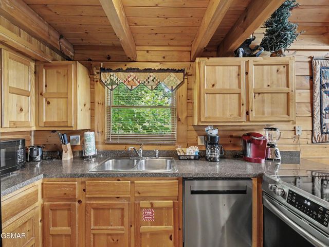 2509 Piney Drive, Sevierville, TN 37876