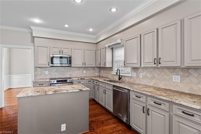 3715 Brownstone Lane, Winston-salem, NC 27106