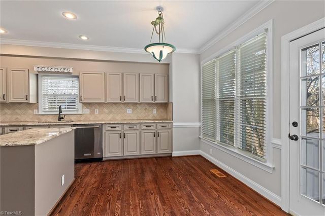 3715 Brownstone Lane, Winston-salem, NC 27106