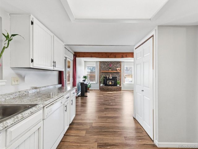 892 S Rifle Way, Aurora, CO 80017