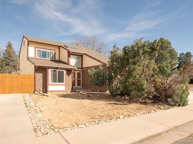 892 S Rifle Way, Aurora, CO 80017