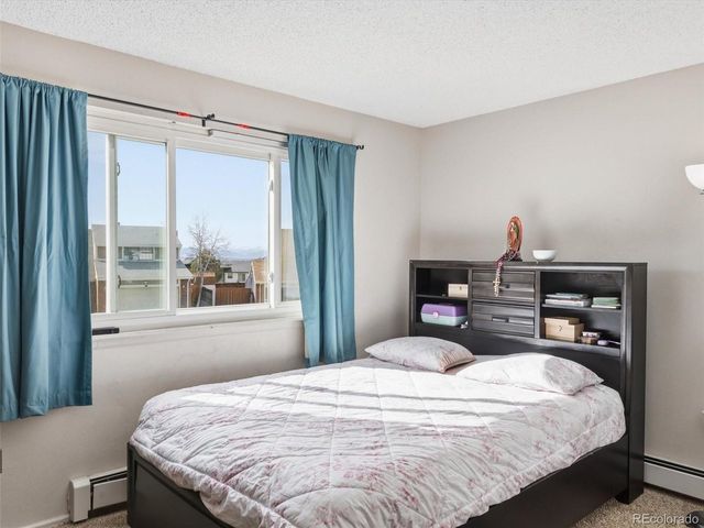 892 S Rifle Way, Aurora, CO 80017