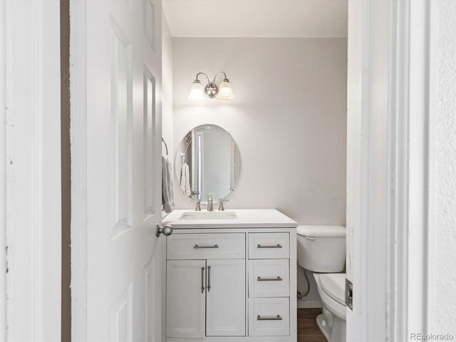 892 S Rifle Way, Aurora, CO 80017