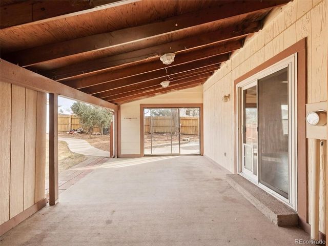 892 S Rifle Way, Aurora, CO 80017