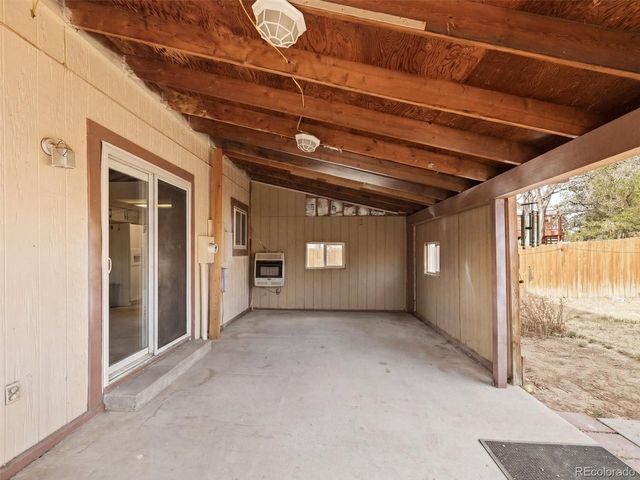 892 S Rifle Way, Aurora, CO 80017