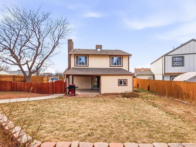 892 S Rifle Way, Aurora, CO 80017