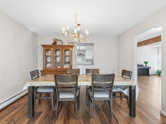 892 S Rifle Way, Aurora, CO 80017