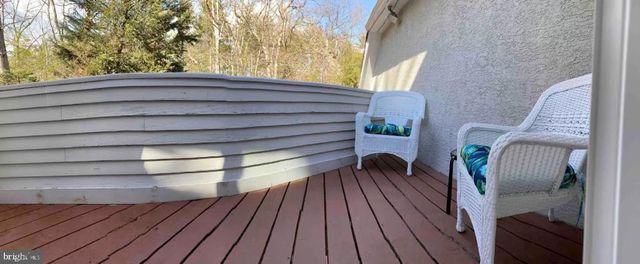 1 KESWICK DR, Voorhees, NJ 08043