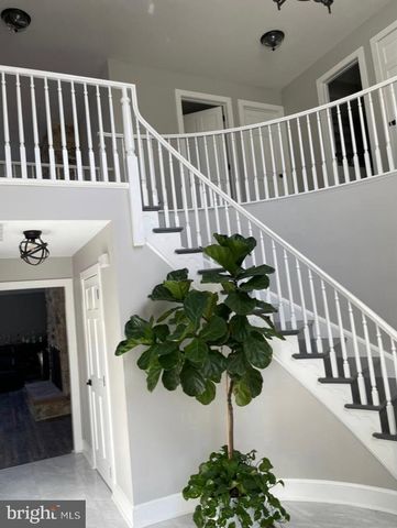 1 KESWICK DR, Voorhees, NJ 08043