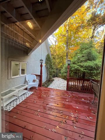 1 KESWICK DR, Voorhees, NJ 08043