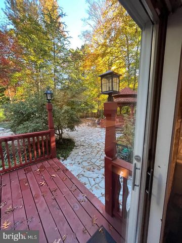 1 KESWICK DR, Voorhees, NJ 08043