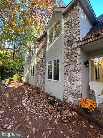 1 KESWICK DR, Voorhees, NJ 08043