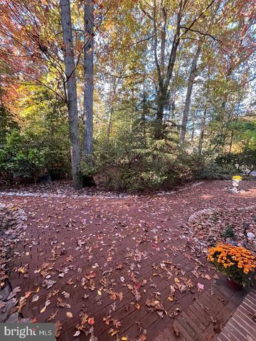 1 KESWICK DR, Voorhees, NJ 08043