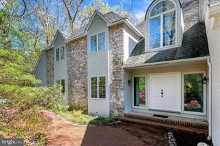 1 KESWICK DR, Voorhees, NJ 08043