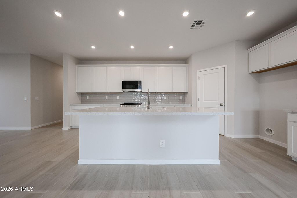 6184 E CROCKETT Way, San Tan Valley, AZ 85144 — photo 4