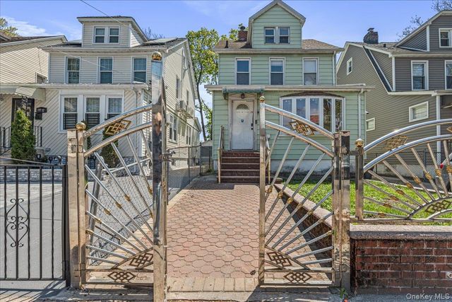 19708 115th Avenue, Saint Albans, NY 11412