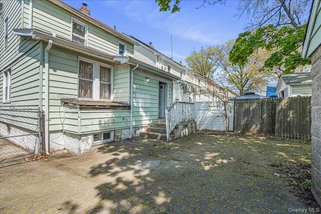 19708 115th Avenue, Saint Albans, NY 11412